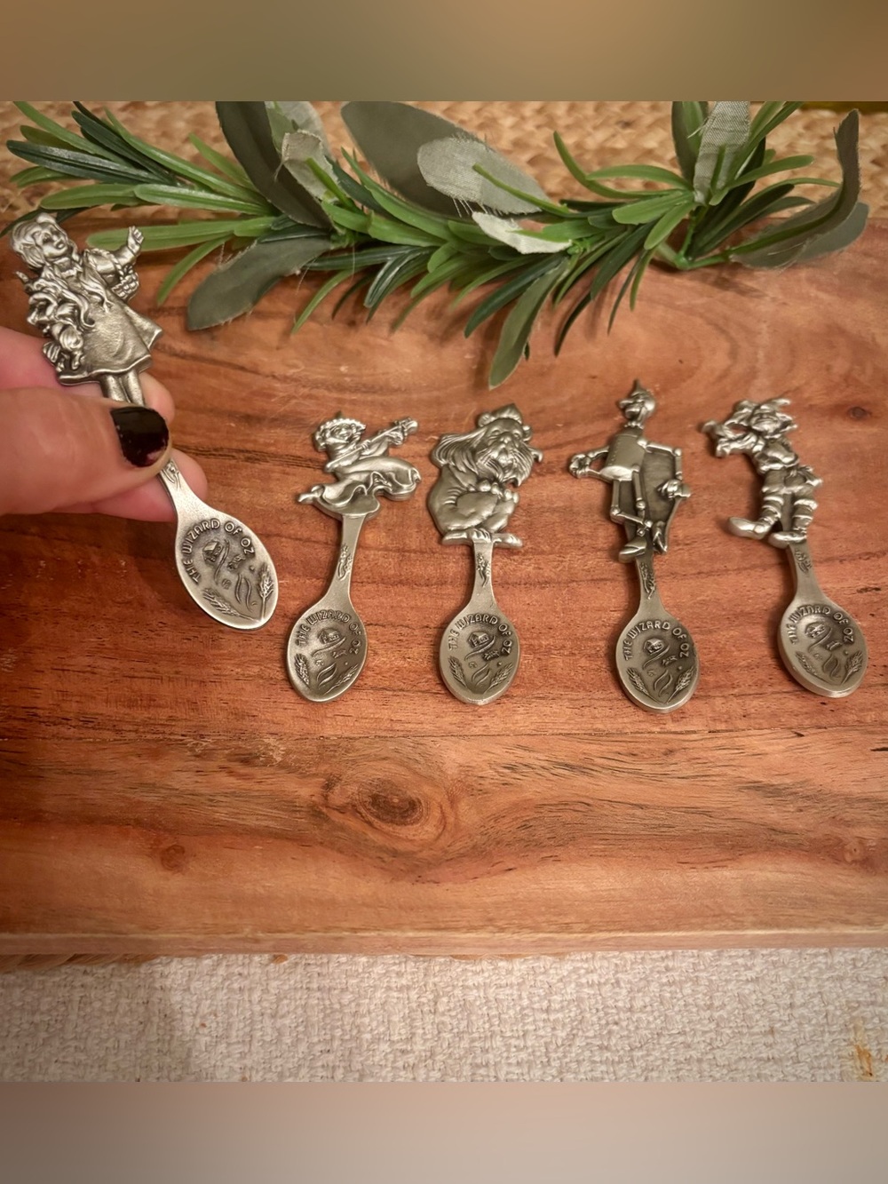 Vintage Collectible Wizard of Oz Pewter 5 Spoon Set - Silver Tone Frank Baum